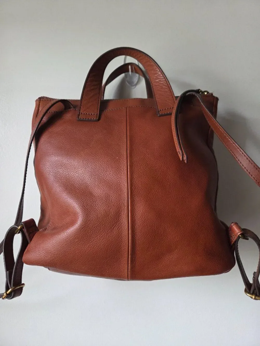 EUC FOSSIL GENUINE LEATHER BROWN SUPER CUTE PACK PACK MEDIUM